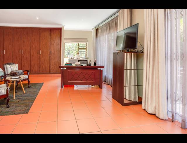 4 BEDROOM HOUSE FOR SALE IN CYRILDENE